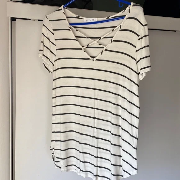 Top - Picture 1 of 1